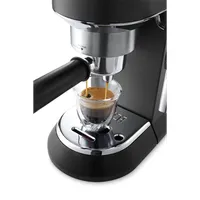 Delonghi EC685.BK Dedica Style 15 bar nyomás Thermoblock 1,1 l víztartály 12 cm csészemagasság E.S.E. poddal kompatibilis 15 cm széles #4