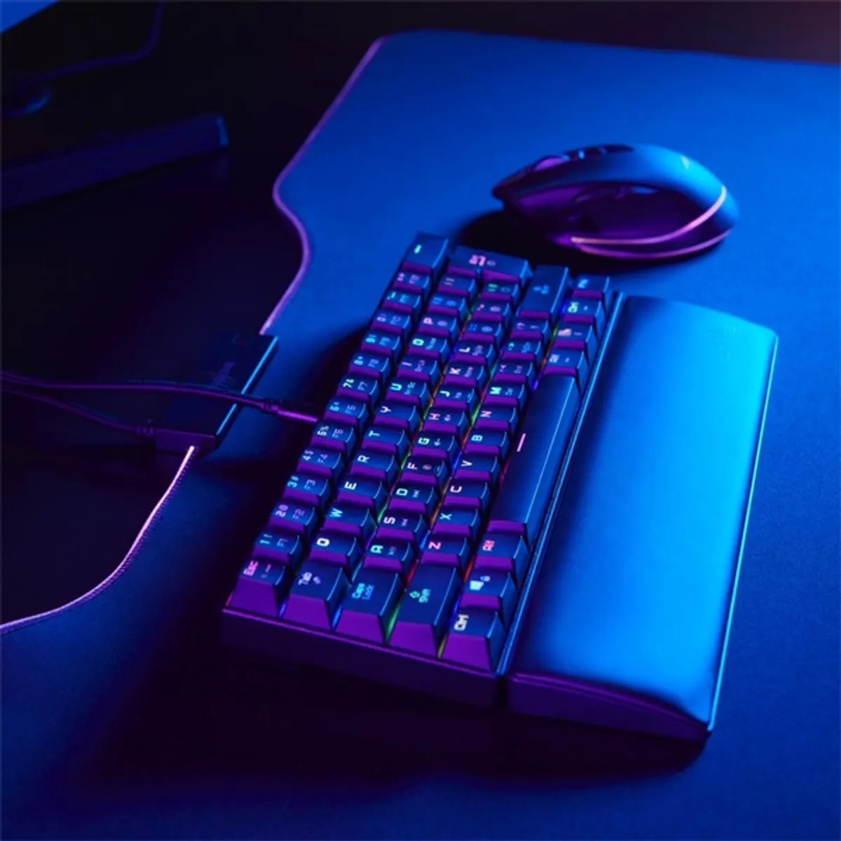 Hama 13217828 uRage Exodus 760TKL mechanikus mini billentyűzet Outemu Red kapcsoló RGB fekete #3