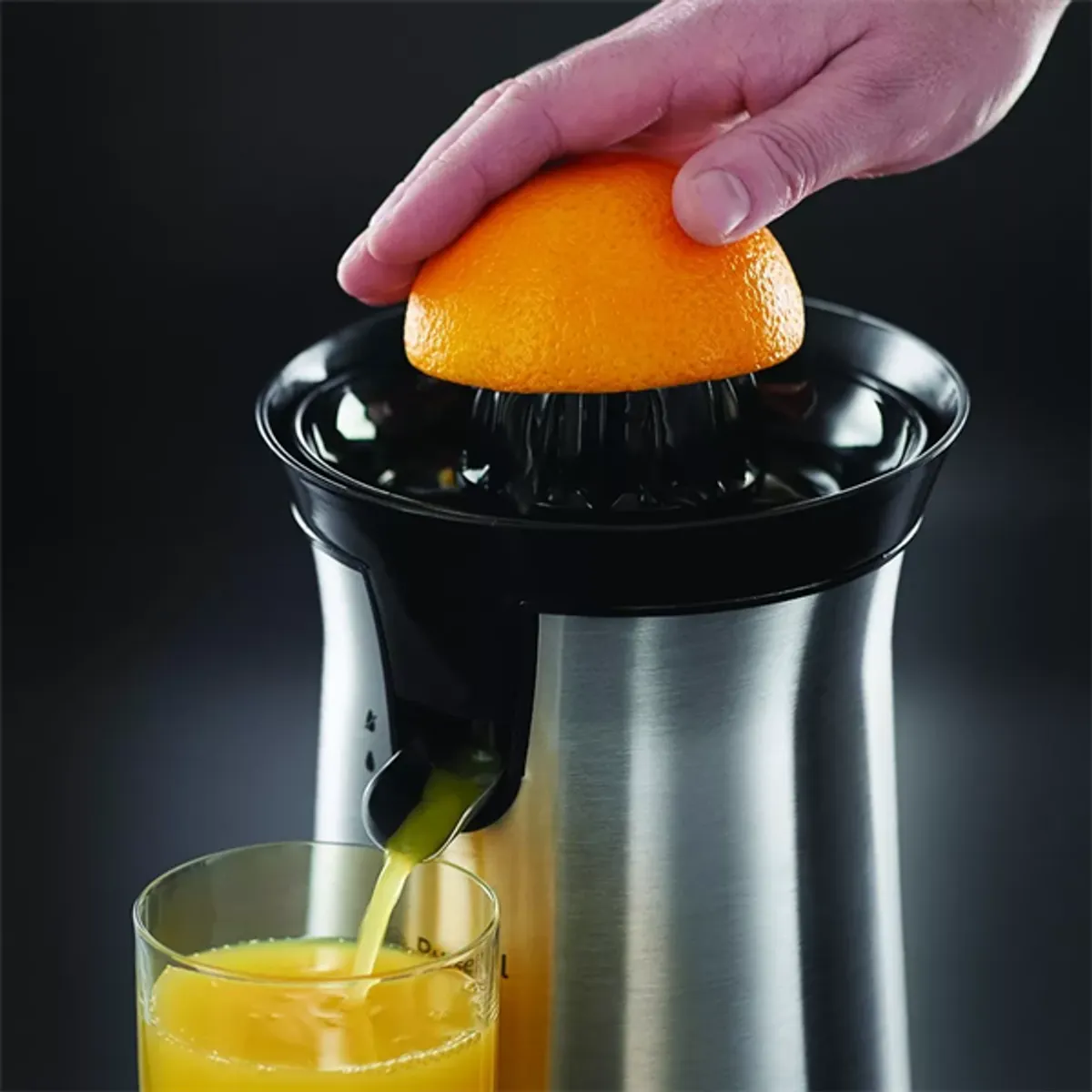 Russell Hobbs 22760-56 Kézi citrusprés 2 db eltérő átmérőjű facsaró fej #3