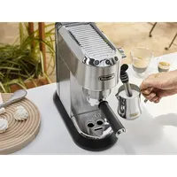 DELONGHI EC685.M Dedica Style 15 bar nyomás Thermoblock tejhabosító 1-2 csésze ESE podok 15 cm széles fém test #5